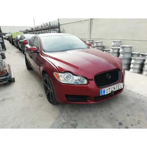 JAGUAR XF '2010 3.0 V6 DIESEL LUXURY GRANATE