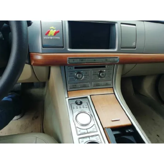 JAGUAR XF '2010 3.0 V6 DIESEL LUXURY GRANATE