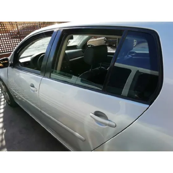 VOLKSWAGEN GOLF V BERLINA (1K1) '2005 HIGHLINE GRIS PLATA