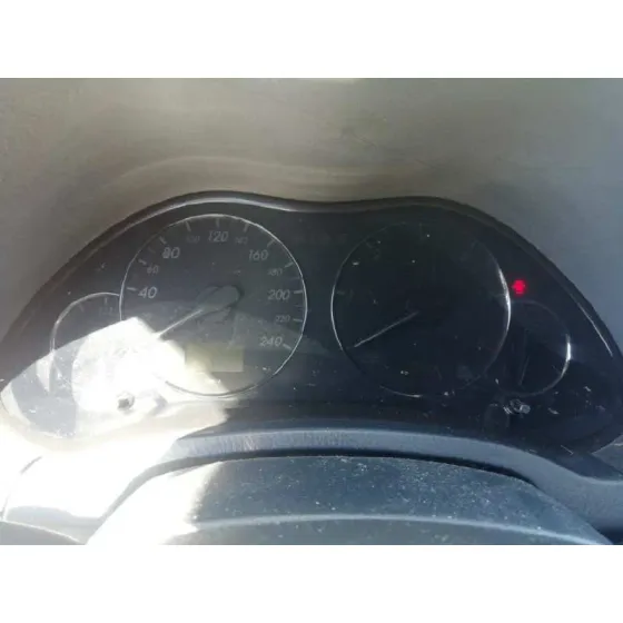 TOYOTA AVENSIS BERLINA (T25) '2004 2.0 D4-D EXECUTIVE SEDAN (4-PTAS) GRIS