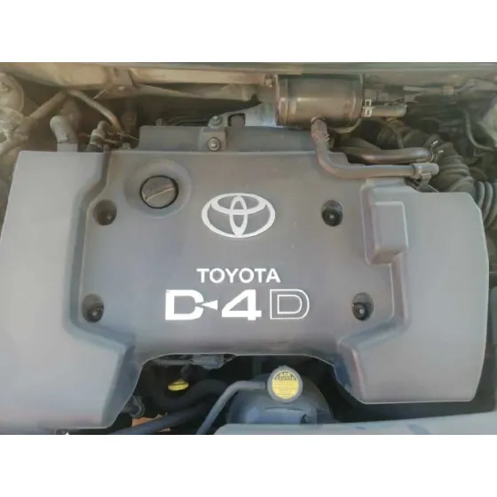 TOYOTA AVENSIS BERLINA (T25) '2004 2.0 D4-D EXECUTIVE SEDAN (4-PTAS) GRIS