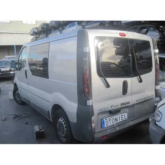 OPEL VIVARO '2003 COMBI 2.7T CORTO GRIS PLATA