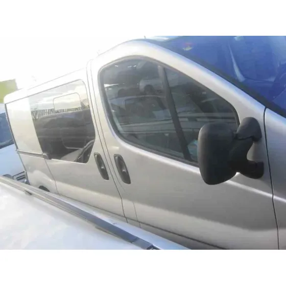 OPEL VIVARO '2003 COMBI 2.7T CORTO GRIS PLATA