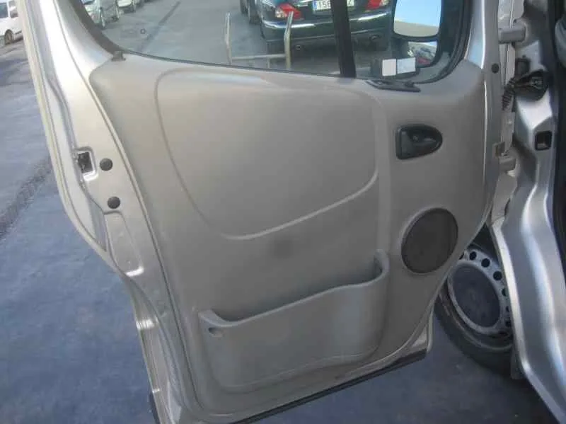 OPEL VIVARO '2003 COMBI 2.7T CORTO GRIS PLATA