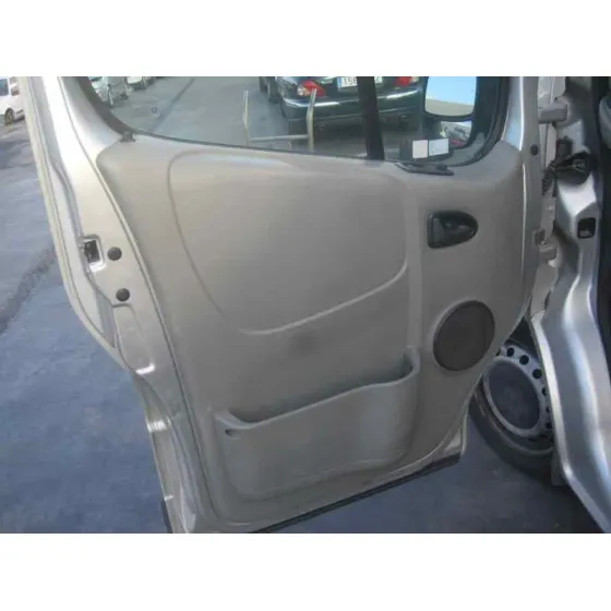 OPEL VIVARO '2003 COMBI 2.7T CORTO GRIS PLATA