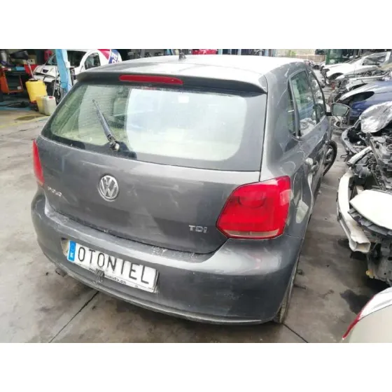 VOLKSWAGEN POLO (6R1) '2011 ADVANCE GRIS PLOMO