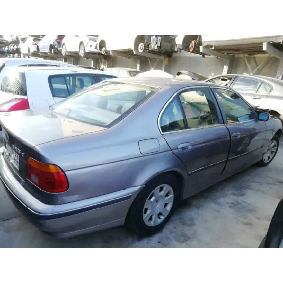 BMW SERIE 5 BERLINA (E39) '2001 525D GRIS