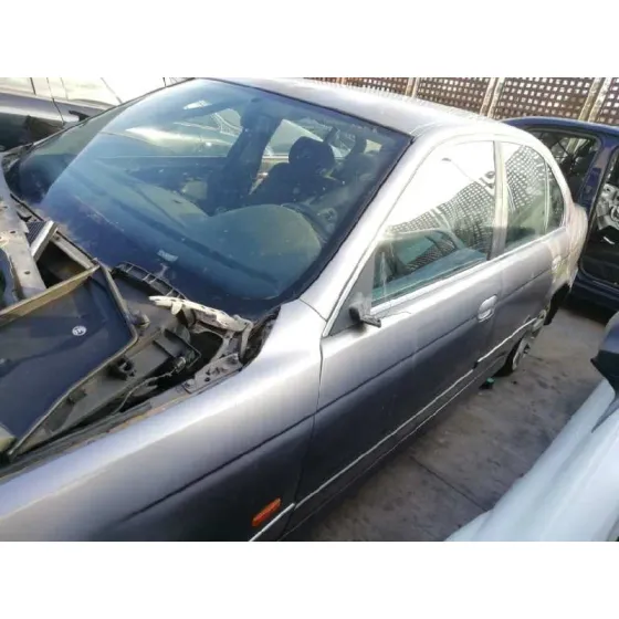 BMW SERIE 5 BERLINA (E39) '2001 525D GRIS