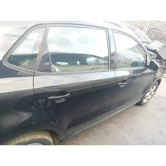 VOLKSWAGEN POLO (6R1) '2010 ADVANCE NEGRO