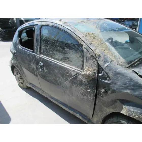 TOYOTA AYGO (KGB/WNB) '2005 1.0 CAT NEGRO
