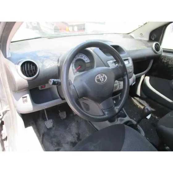 TOYOTA AYGO (KGB/WNB) '2005 1.0 CAT NEGRO