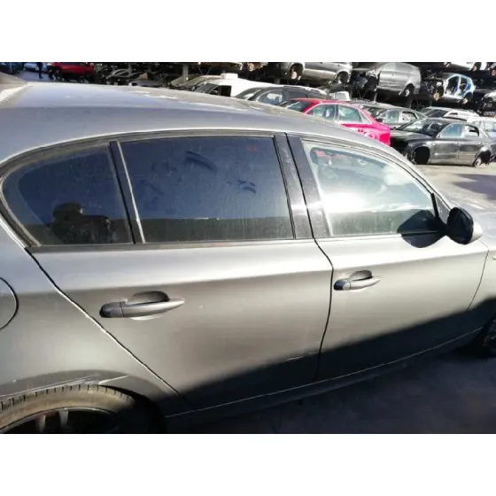 BMW SERIE 1 BERLINA (E81/E87) '2010 118D GRIS