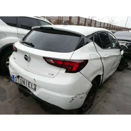 OPEL ASTRA K LIM. 5TÜRIG '2016 SELECTIVE BLANCO