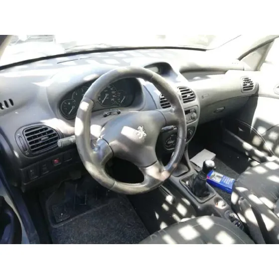 PEUGEOT 206 BERLINA '2001 XS AZUL