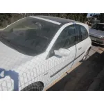 RENAULT MEGANE II BERLINA 3P RENAULT MEGANE II BERLINA 3P '2002 CONFORT AUTHENTIQUE BLANCO 2002