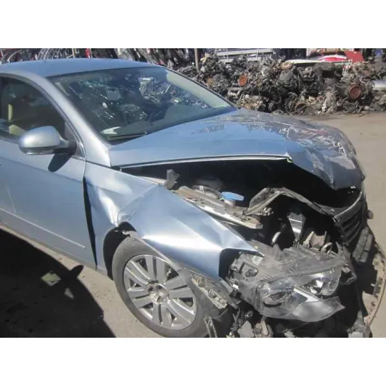 VOLKSWAGEN PASSAT BERLINA (3C2) '2009 HIGHLINE AZUL CIELO CLARO