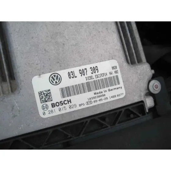 VOLKSWAGEN PASSAT BERLINA (3C2) '2009 HIGHLINE AZUL CIELO CLARO