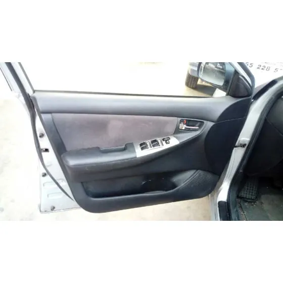 TOYOTA COROLLA (E12) '2003 1.6 LINEA LUNA BERLINA GRIS PLATA