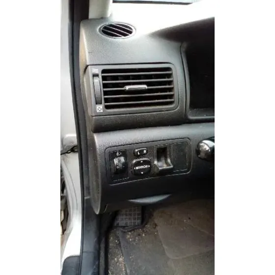 TOYOTA COROLLA (E12) '2003 1.6 LINEA LUNA BERLINA GRIS PLATA