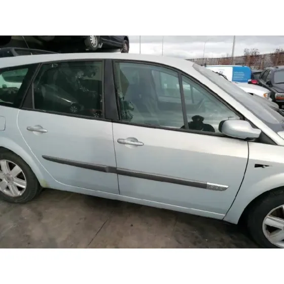 RENAULT MEGANE GRAND SCENIC II '2004 (7 PLAZAS) GRIS