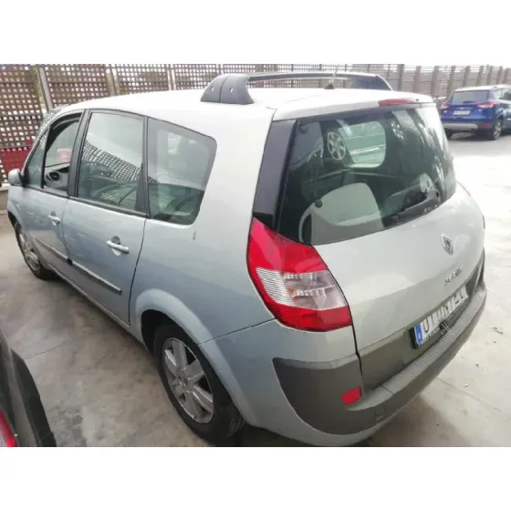 RENAULT MEGANE GRAND SCENIC II '2004 (7 PLAZAS) GRIS