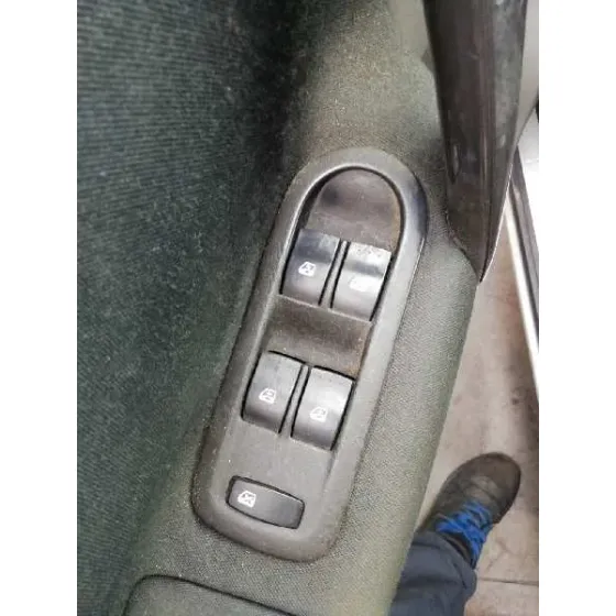 RENAULT MEGANE GRAND SCENIC II '2004 (7 PLAZAS) GRIS