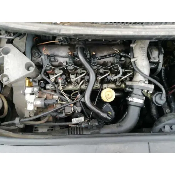 RENAULT MEGANE GRAND SCENIC II '2004 (7 PLAZAS) GRIS