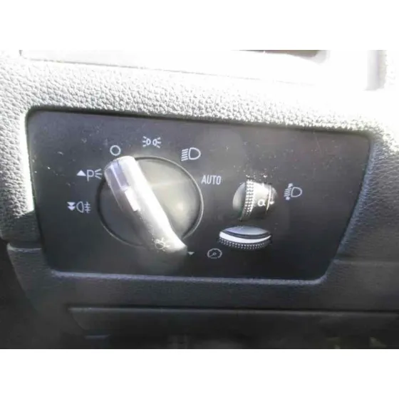 FORD MONDEO BERLINA (GE) '2004 AMBIENTE (06.2003->) (D) PLATA