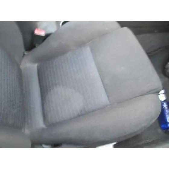 FORD MONDEO BERLINA (GE) '2004 AMBIENTE (06.2003->) (D) PLATA