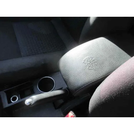 FORD MONDEO BERLINA (GE) '2004 AMBIENTE (06.2003->) (D) PLATA