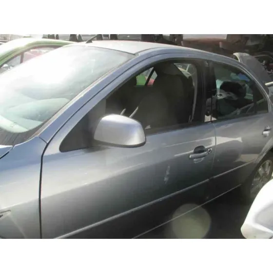 FORD MONDEO BERLINA (GE) '2004 AMBIENTE (06.2003->) (D) PLATA