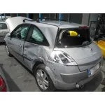 RENAULT MEGANE II BERLINA 3P RENAULT MEGANE II BERLINA 3P '2004 CONFORT AUTHENTIQUE GRIS CLARO 2002