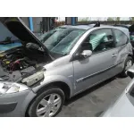 RENAULT MEGANE II BERLINA 3P RENAULT MEGANE II BERLINA 3P '2004 CONFORT AUTHENTIQUE GRIS CLARO 2002