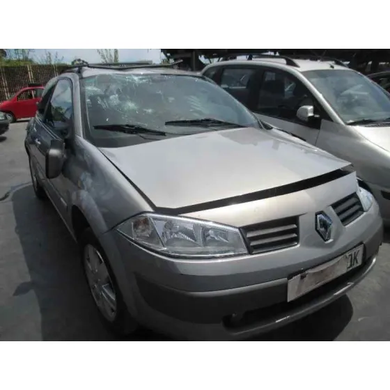 RENAULT MEGANE II BERLINA 3P '2004 CONFORT AUTHENTIQUE GRIS CLARO