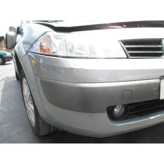 RENAULT MEGANE II BERLINA 3P '2004 CONFORT AUTHENTIQUE GRIS CLARO