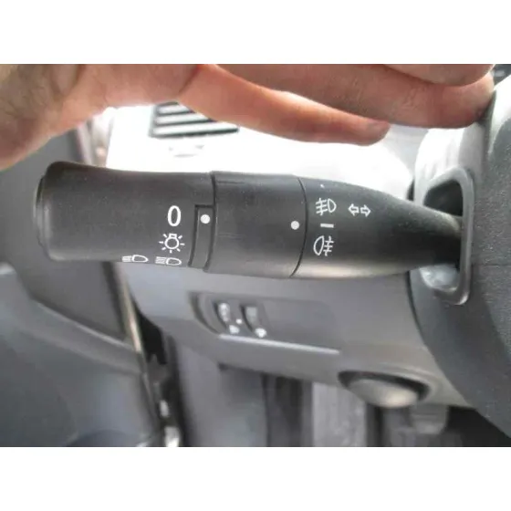 RENAULT MEGANE II BERLINA 3P '2004 CONFORT AUTHENTIQUE GRIS CLARO
