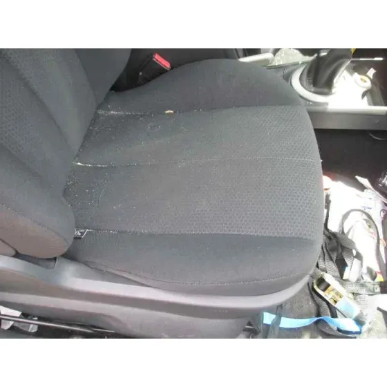RENAULT MEGANE II BERLINA 3P '2004 CONFORT AUTHENTIQUE GRIS CLARO