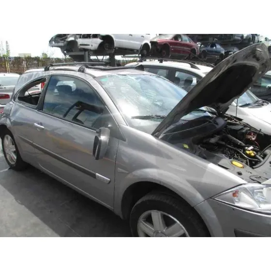 RENAULT MEGANE II BERLINA 3P '2004 CONFORT AUTHENTIQUE GRIS CLARO