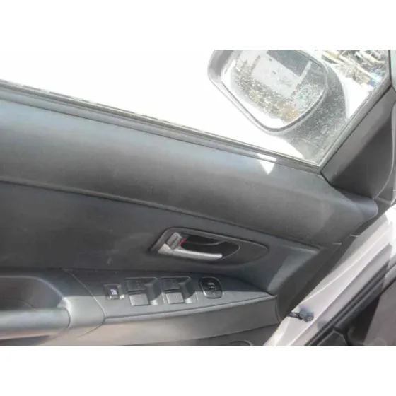 MAZDA 3 BERLINA (BK) '2005 1.6 CRDT ACTIVE+ PLATA