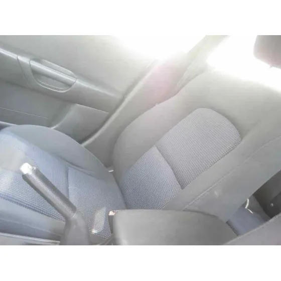 MAZDA 3 BERLINA (BK) '2005 1.6 CRDT ACTIVE+ PLATA