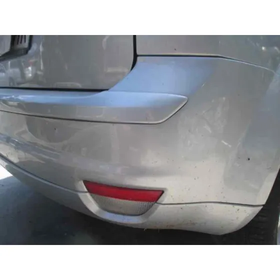 FORD FOCUS BERLINA (CAP) '2005 AMBIENTE (D) PLATA