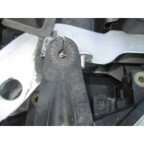FORD FOCUS BERLINA (CAP) '2005 AMBIENTE (D) PLATA