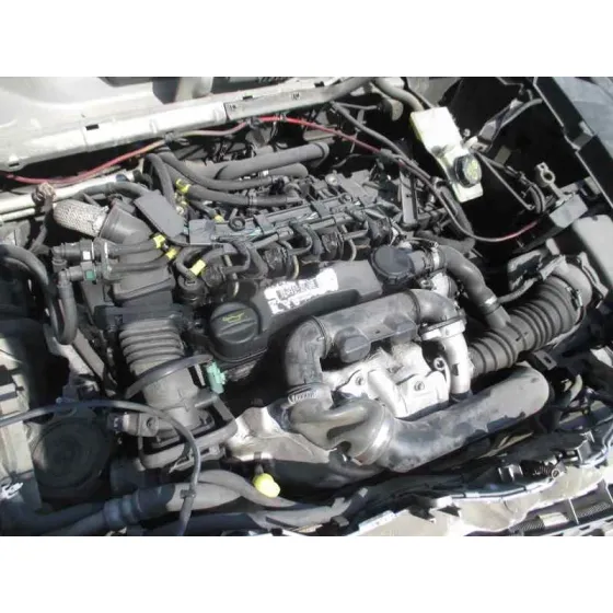 FORD FOCUS BERLINA (CAP) '2005 AMBIENTE (D) PLATA
