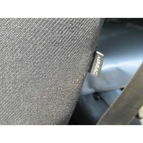 FORD FOCUS BERLINA (CAP) '2005 AMBIENTE (D) PLATA