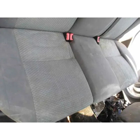 FORD FOCUS BERLINA (CAP) '2005 AMBIENTE (D) PLATA