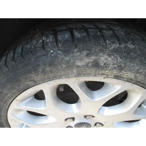 FORD FOCUS BERLINA (CAP) '2005 AMBIENTE (D) PLATA