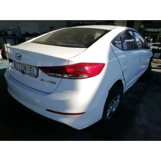 HYUNDAI ELANTRA (AD)(2016) '2016 KLASS BLANCO