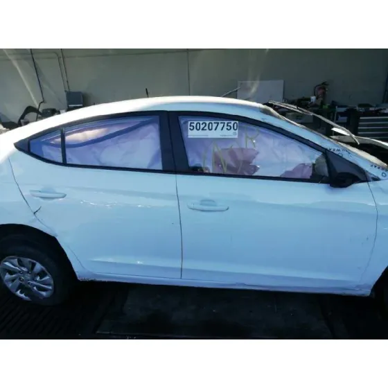 HYUNDAI ELANTRA (AD)(2016) '2016 KLASS BLANCO