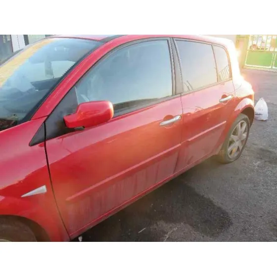 RENAULT MEGANE II BERLINA 5P '2007 CONFORT DYNAMIQUE ROJO