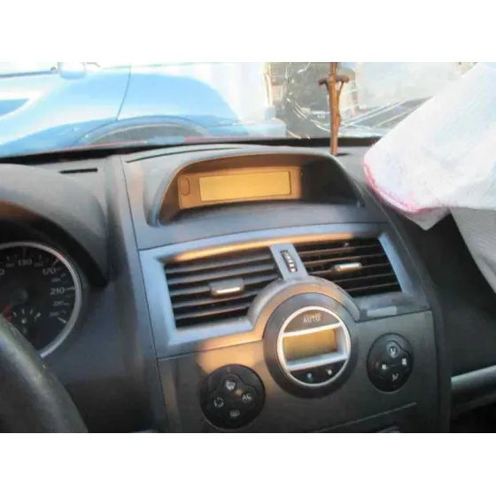 RENAULT MEGANE II BERLINA 5P '2007 CONFORT DYNAMIQUE ROJO